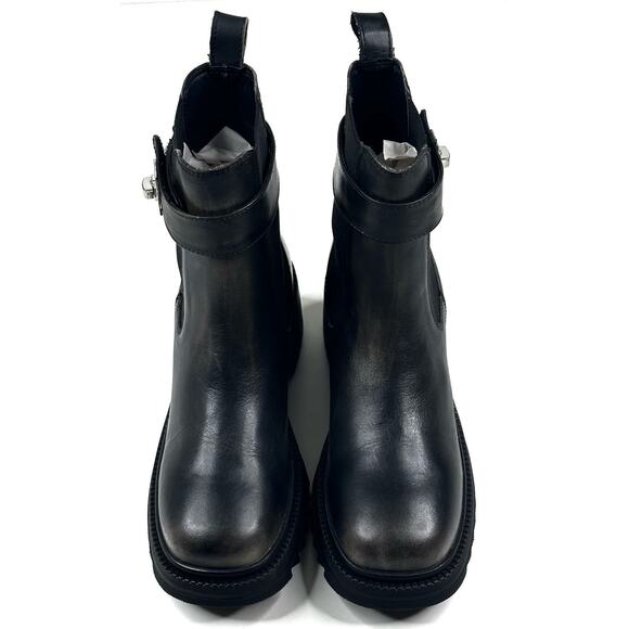 Steve Madden Gates Chelsea Boots Black Distressed Leather Women's 7M Buckle Lug - Picture 2 of 15